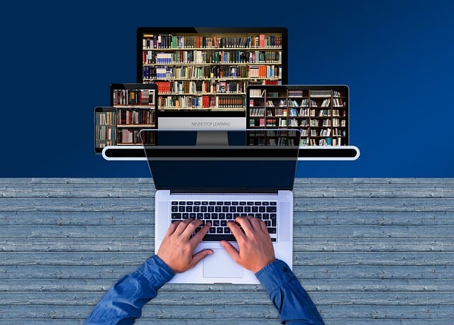 Laptop, Online, Internet, Hände