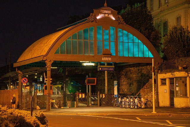 Bahnhof, Abend, 19 Jahrhundert, Como