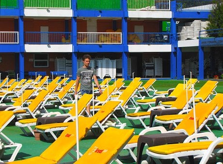 Free Sun Loungers Solarium illustration and picture