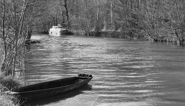 Free Marrais Boat photo and picture