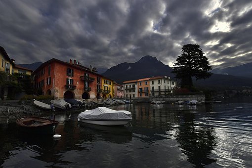 Free Waterfront Boats photo and picture