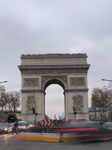 Arco Del Triunfo, Arquitectura, Carros