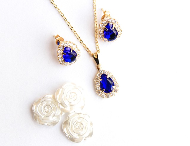 Free Accessories Necklace photo and picture