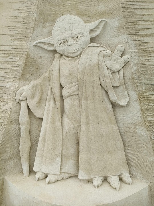 Nasenbohrer Gartenfigur Troll Beton Steinfigur