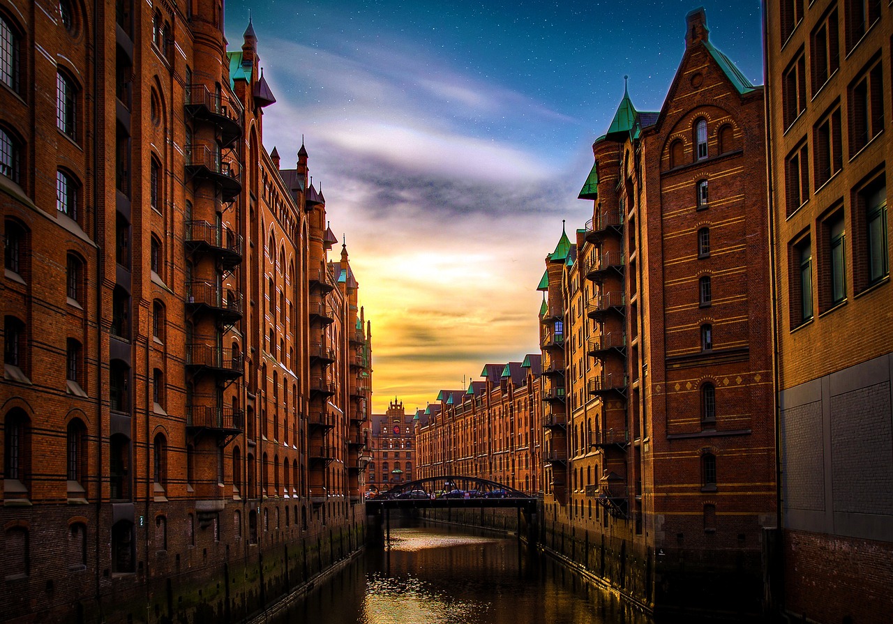 Canal - free online jigsaw puzzle photo