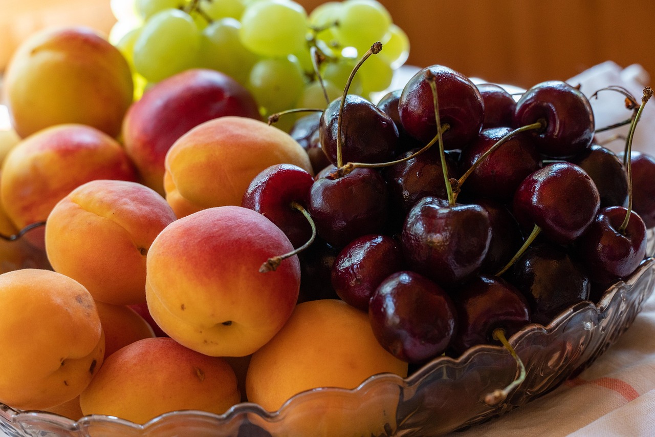 Apricots Cherries Bowl Of - Free photo on Pixabay - Pixabay