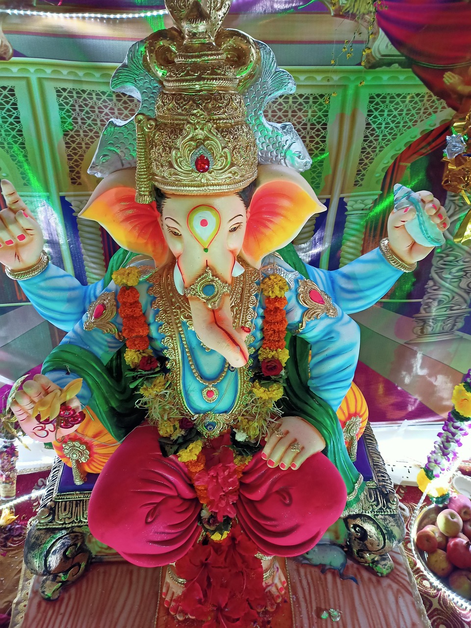 Statue Ganesh En Cristal De Roche - Inde - 665,3g - 124x76x62mm