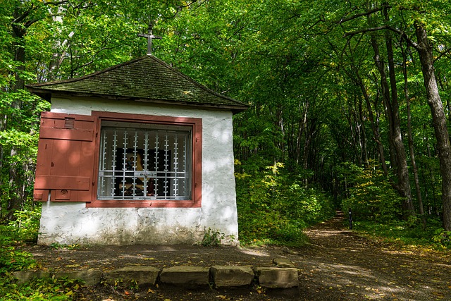 Free Old Building photo and picture