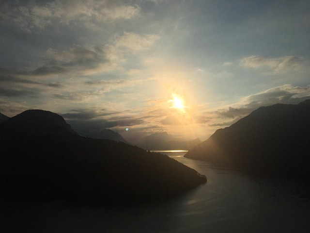 Free Distance Lake photo and picture