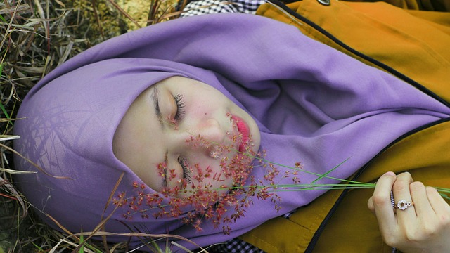 Free Women Indonesia photo and picture