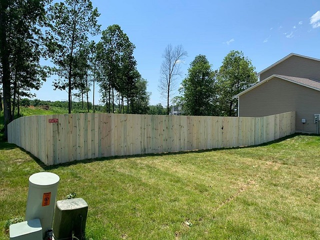 Free Louisville Fence Companies Wood Fencing photo and picture