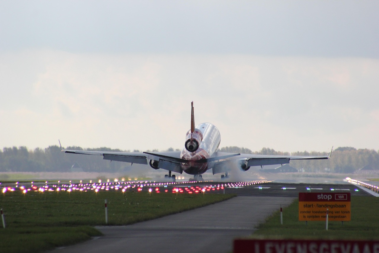 Flaring: The One Skill That Makes Every Landing Smooth — or Terrifying Flaring: The One Skill That Makes Every Landing Smooth — or Terrifying