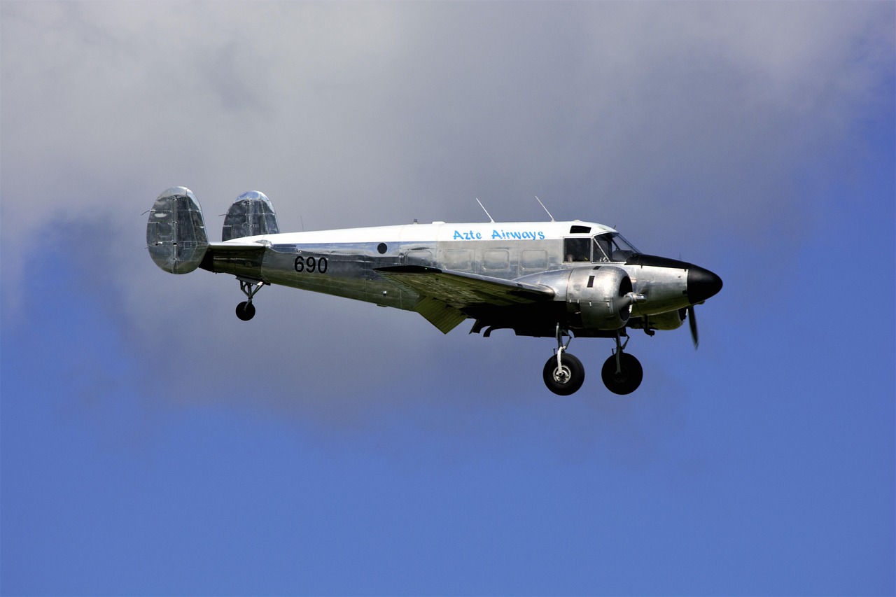 Airplane - free online jigsaw puzzle photo