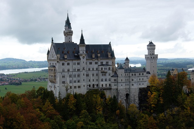 Free Neuschwanstein Castle photo and picture