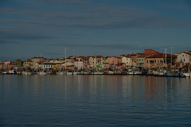 Free Channel Boats photo and picture