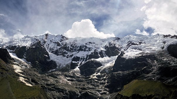 Free Panorama Mountains photo and picture