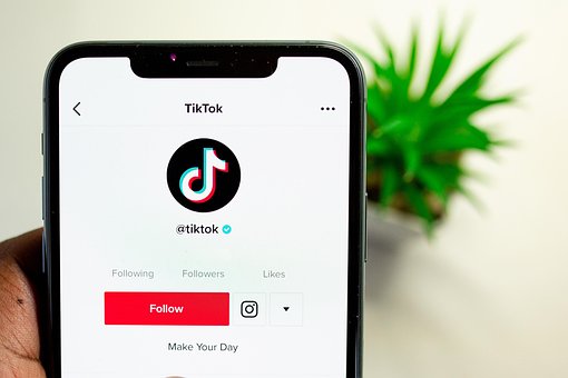 Tiktok, Tiktok Mobil, Smartphone, Iphone