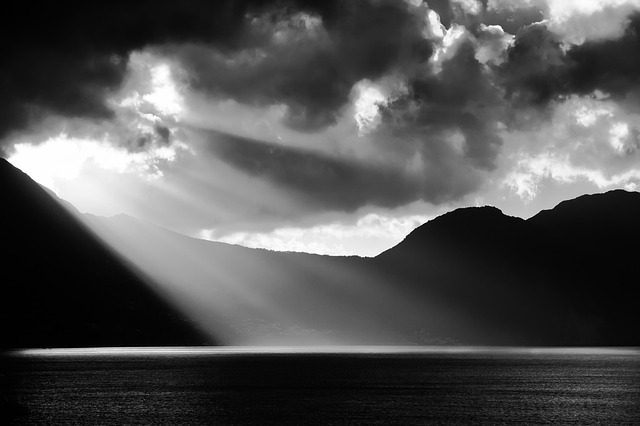 Free Light Mountains photo and picture