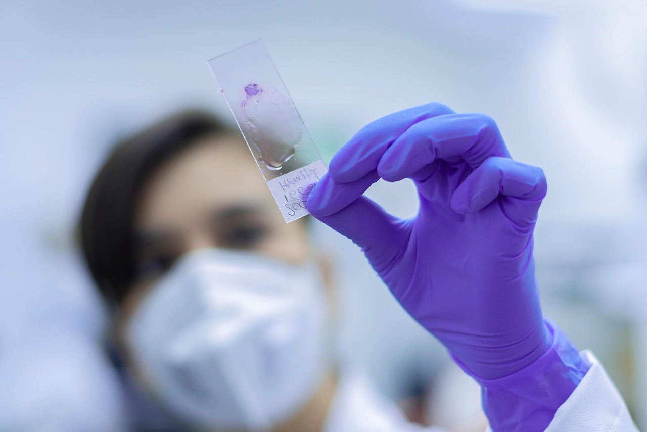 Bilim laboratuvarı — Jumper'in protein araştırması