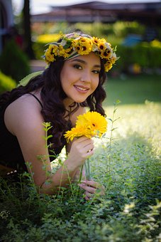 100以上の無料花かんむり 女性画像 Pixabay