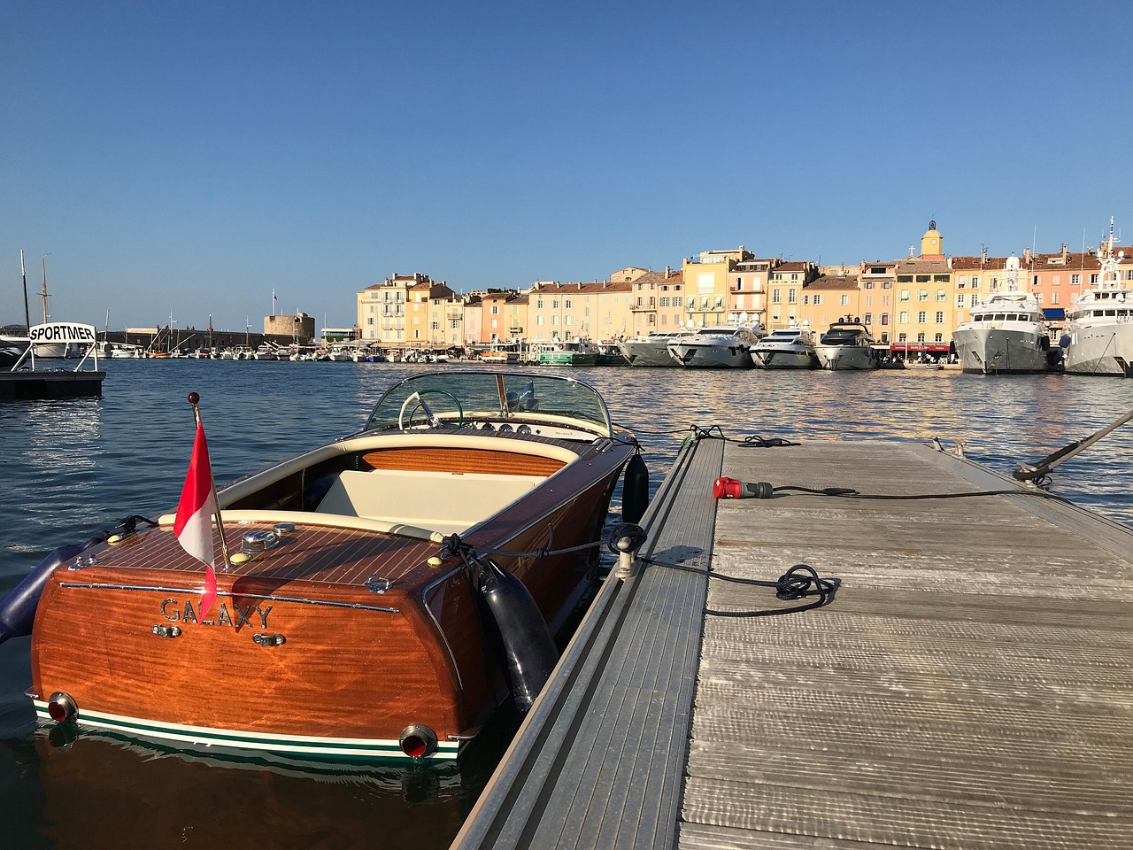 Maquette de bateau rapide en bois Riva Iseo 70 cm (27,5