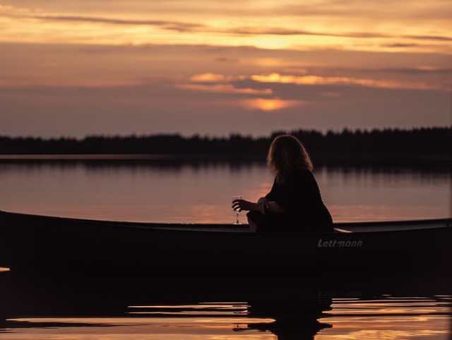 Jezero, Západ Slunce, Dívka, Smutný