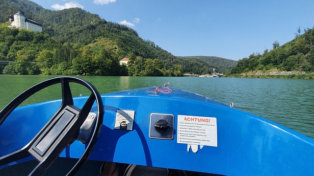 Free Boatdriving Lake photo and picture