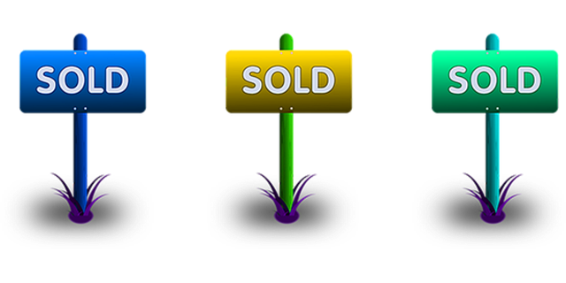 Free sold sign board vector