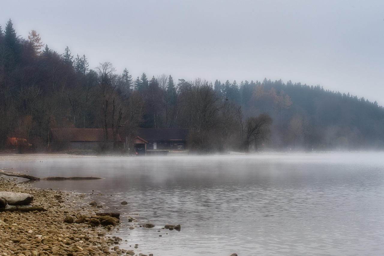 Lake - free online jigsaw puzzle photo