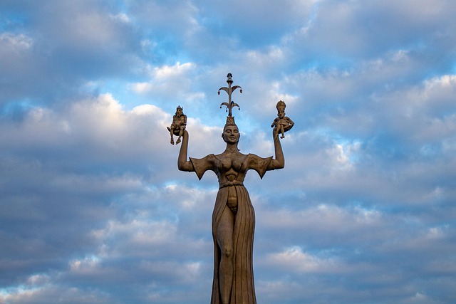 Imperia, Statue, Himmel, Skyer, Skulptur