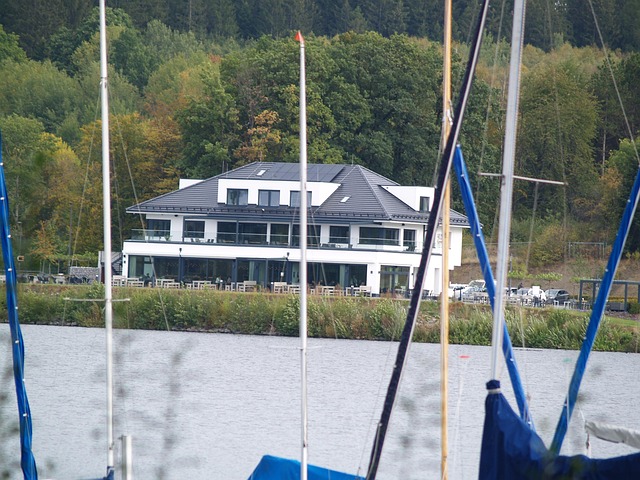 Free Lake Seecafe photo and picture