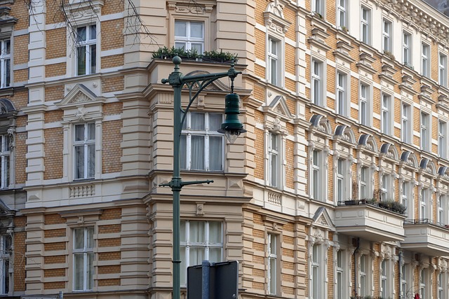 Free Building Tenement House photo and picture