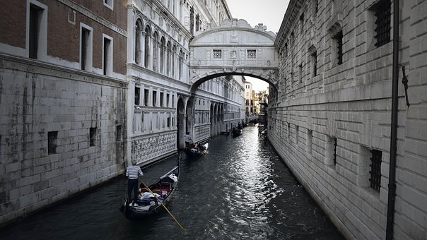 Free Italy Boat Sail Italy Tourism photo and picture