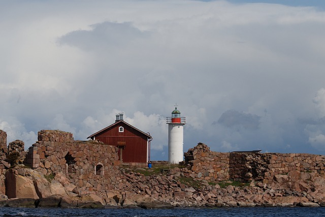 Free Lighthouse Cottage photo and picture
