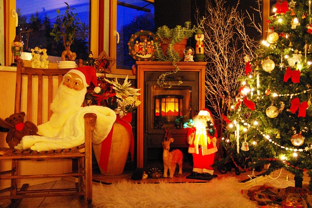 Free Christmas Christmas Tree photo and picture