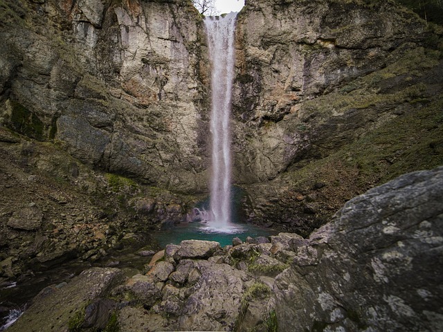 Free Waterfall Leuenfall photo and picture