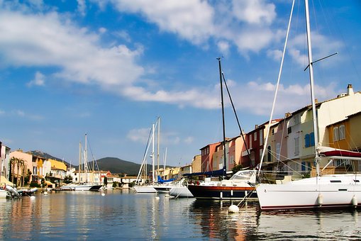 Free Boats River photo and picture