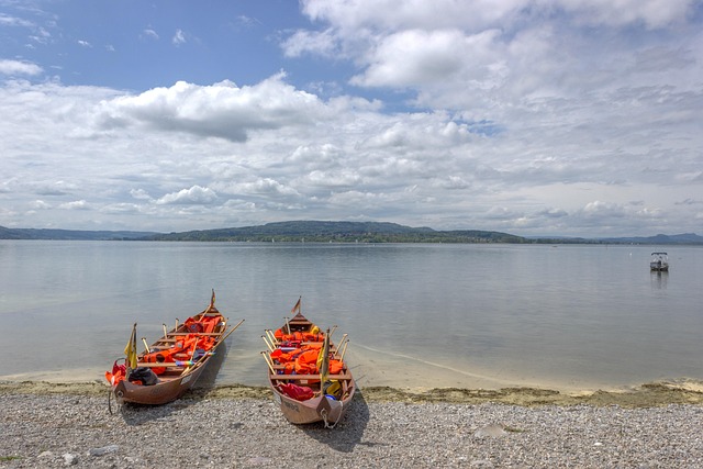 Free Lake Boat photo and picture
