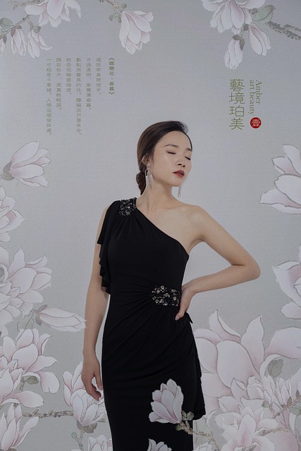 Modelo Femenina, Kate Wu, Lazo Negro