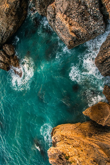 Sea, Mávať, Modrá