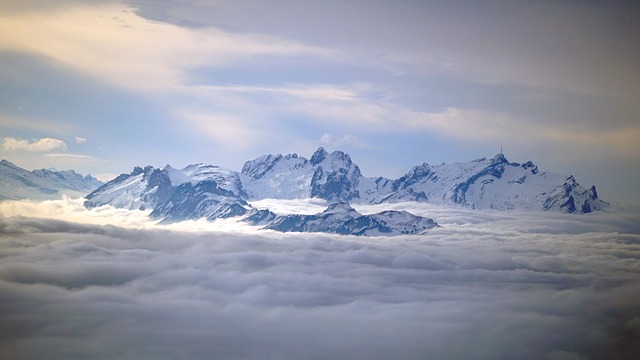 Free Säntis High Box photo and picture