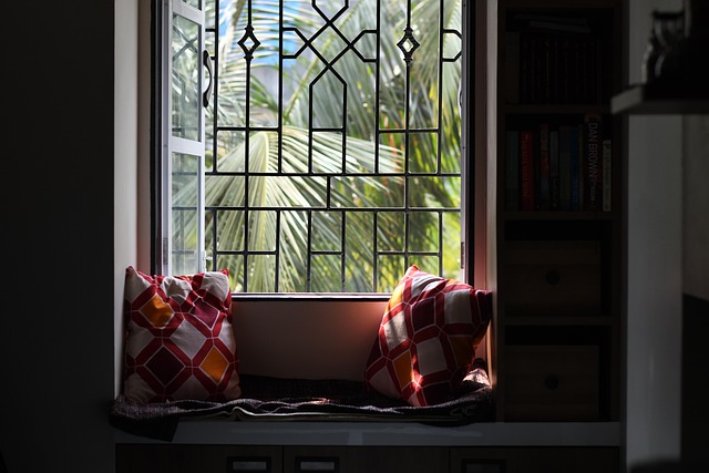 Fenster, Bäume, Haus, Sonnenschein