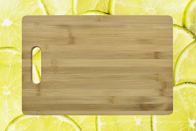 Free limes cutting board wood illustration