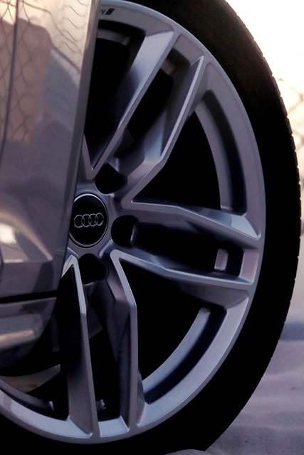 Free Car Audi photo and picture
