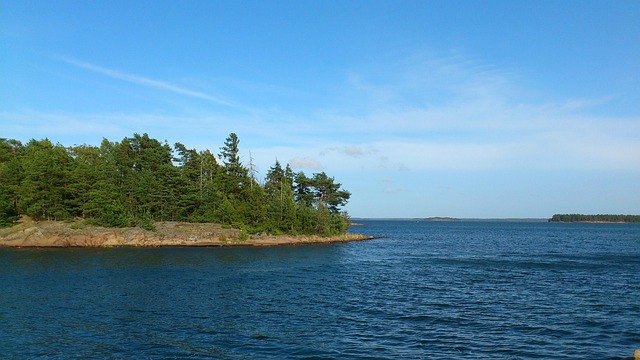 Free Aland Self-Sufficient photo and picture