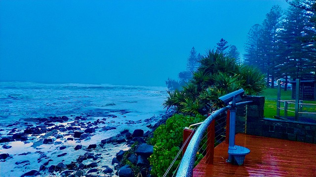 Free Ocean Surf Burleigh Heads Tourist photo and picture