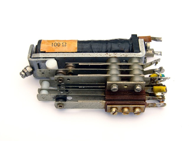 Elektronisch Relais, Elektronica