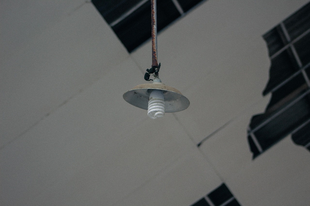 Lampe, Lys, Forladt, Bygning, Ruiner