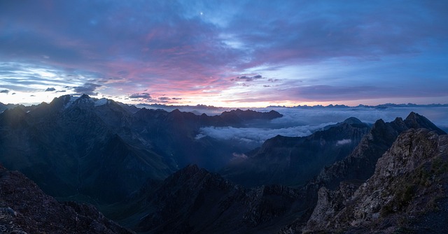 Free Mountain Ranges Horizon photo and picture