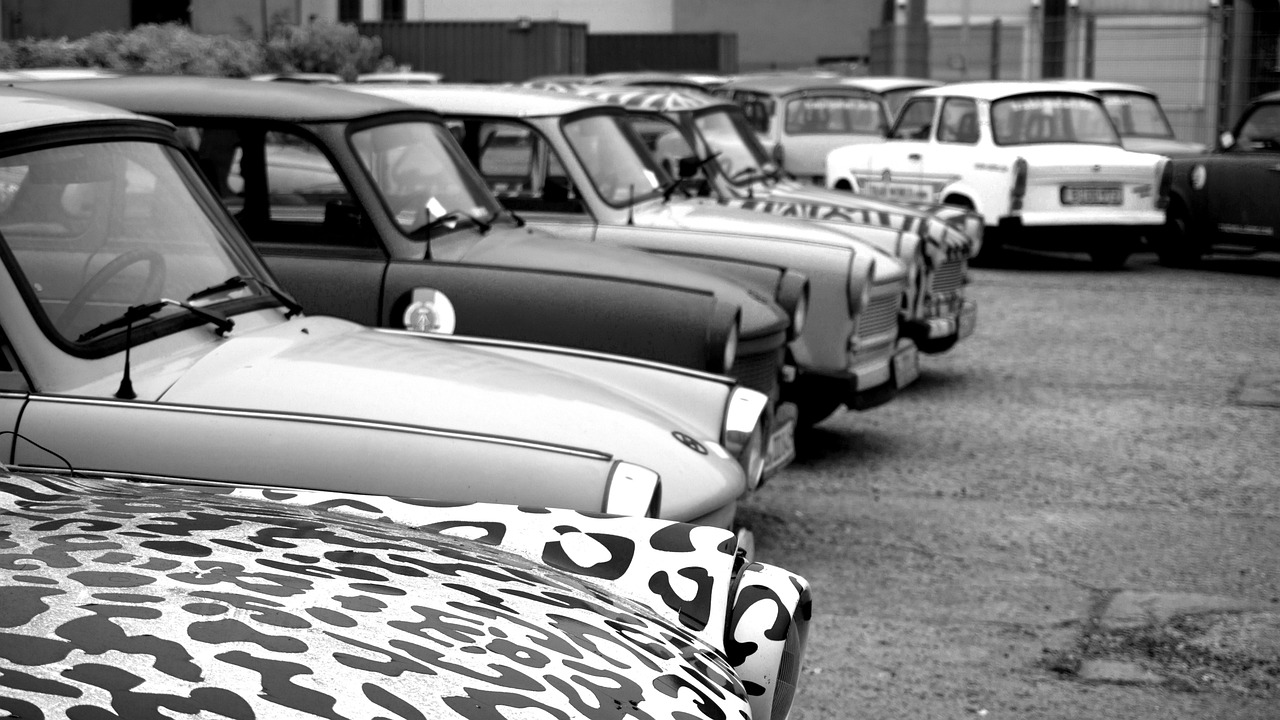 Brochure Vintage Petit Garage Transportable Pour Trabant Et P70 - Occasion, Pliée